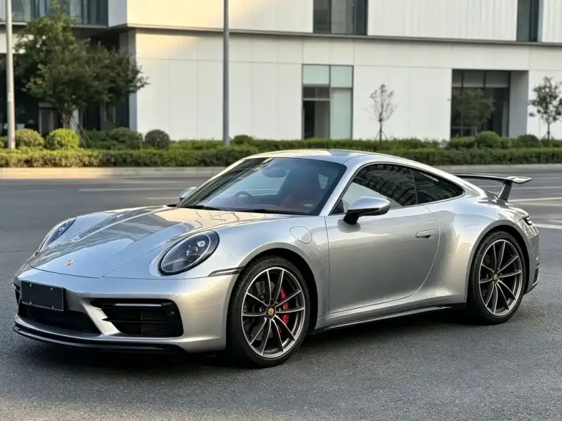 Porsche 911, 2023