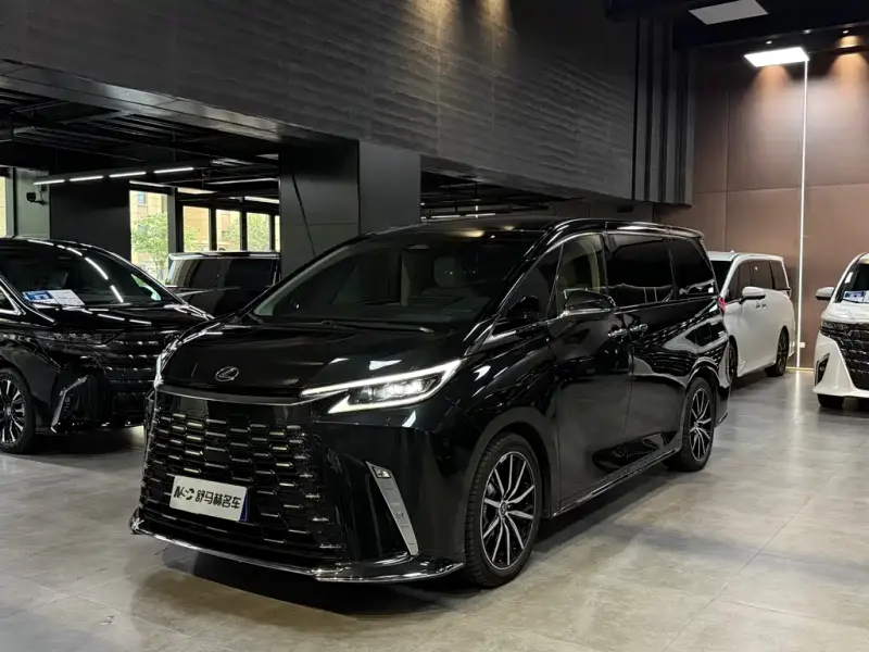 Lexus LM, 2024