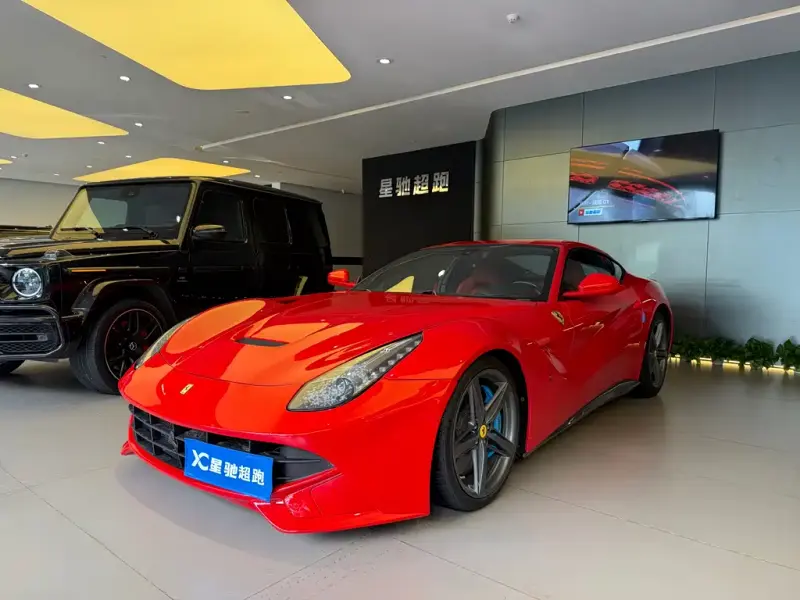 Ferrari F12berlinetta, 2014