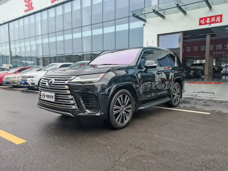 Lexus LX, 2025
