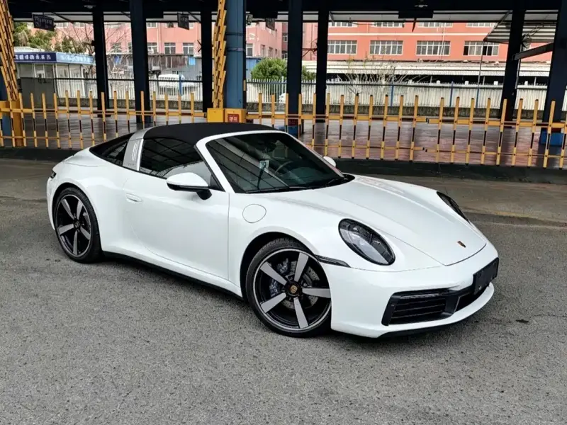 Porsche 911, 2024