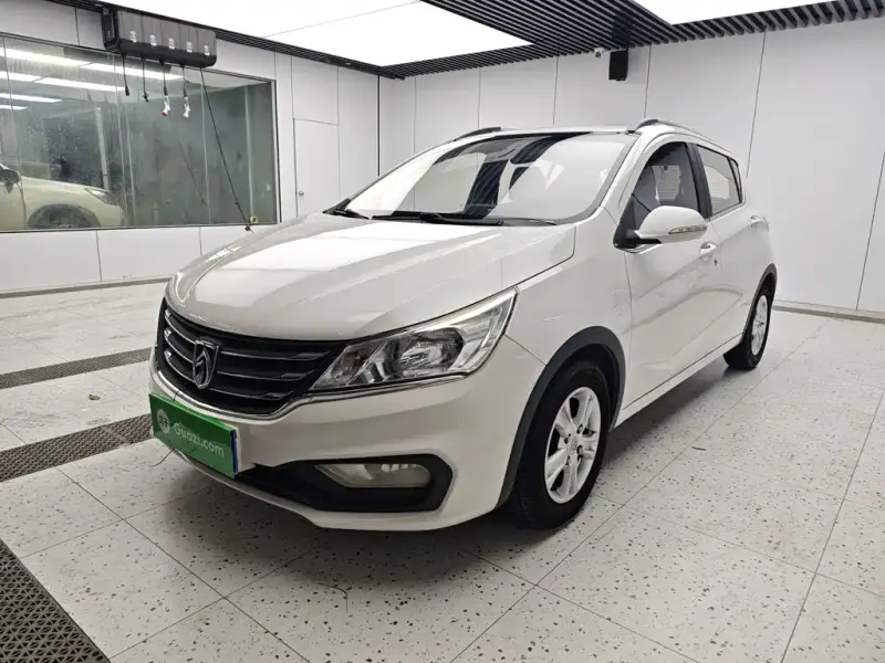 Baojun 310, 2016