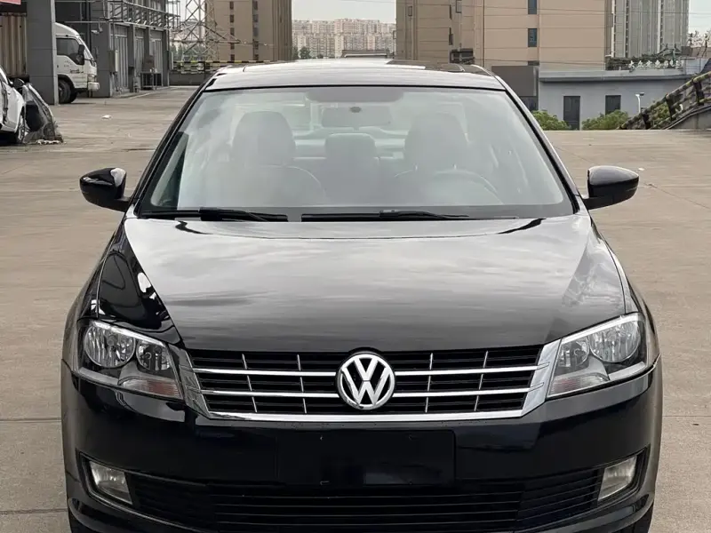 Volkswagen Lavida, 2015 — фото 1