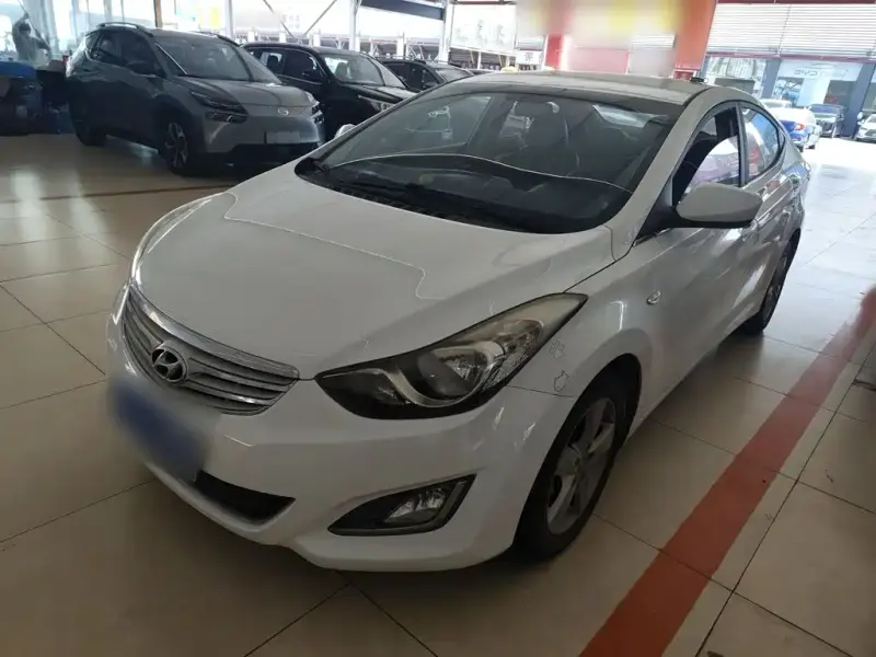 Hyundai Elantra Langdong, 2014
