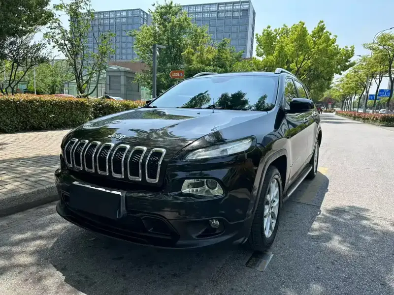 Jeep Cherokee, 2016