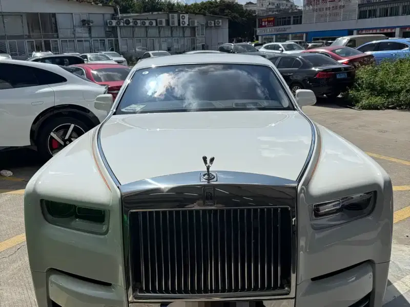 Rolls-Royce Phantom, 2022