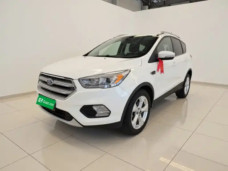 Ford Kuga, 2016