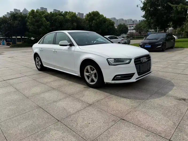 Audi A4L, 2016 — фото 1