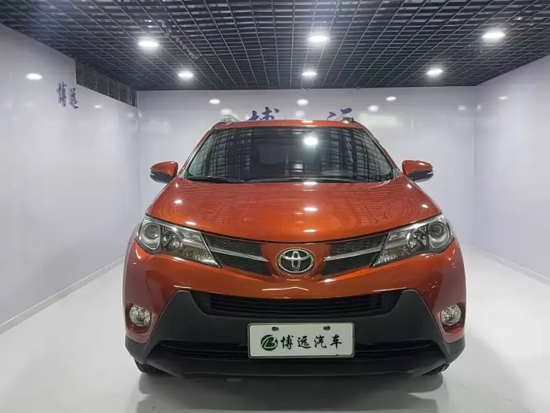 Toyota RAV4, 2013 — фото 1