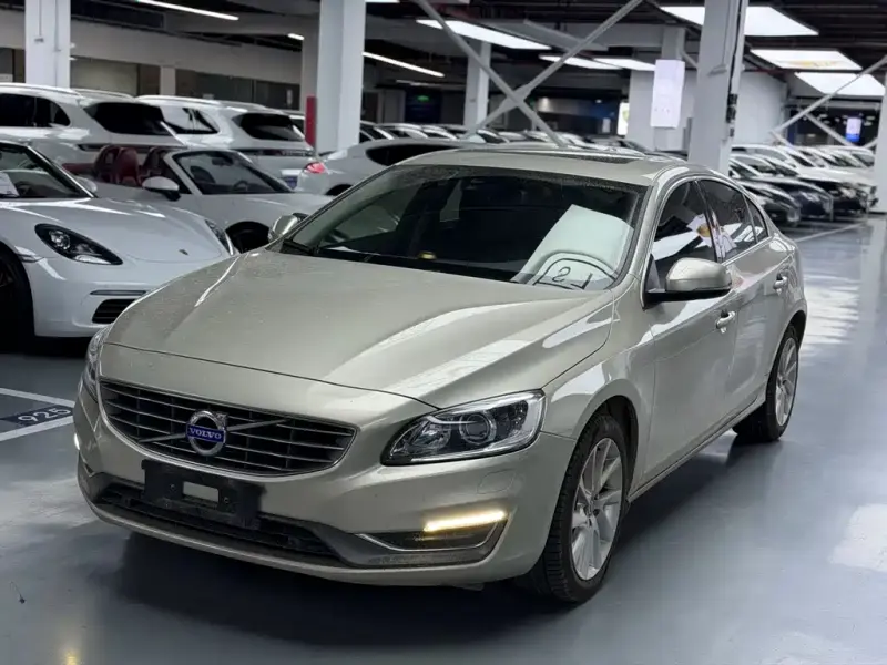 Volvo S60, 2016 — фото 1