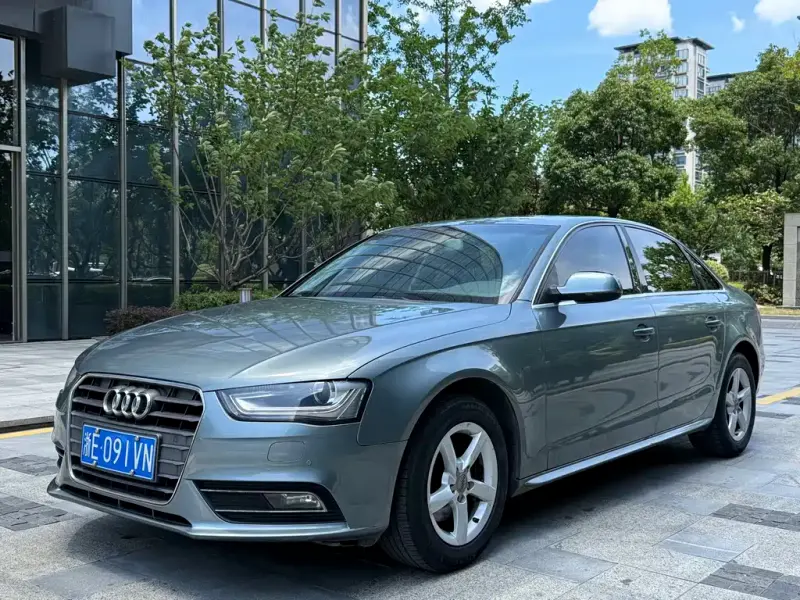 Audi A4L, 2015 — фото 1