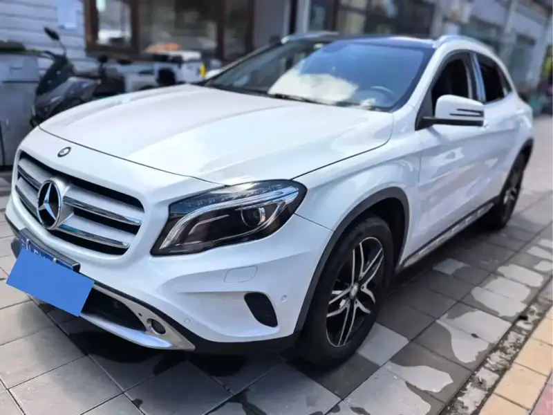 Mercedes-Benz GLA, 2015 — фото 1