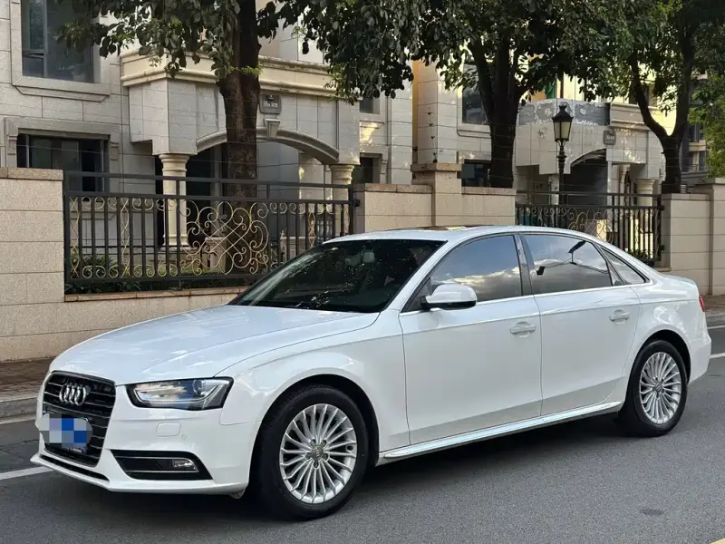 Audi A4L, 2016 — фото 1