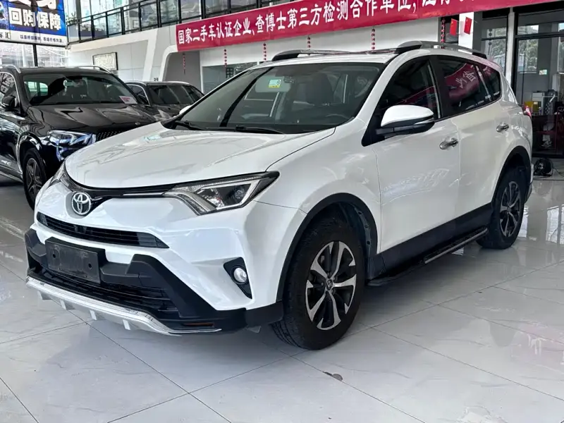 Toyota RAV4, 2018 — фото 1