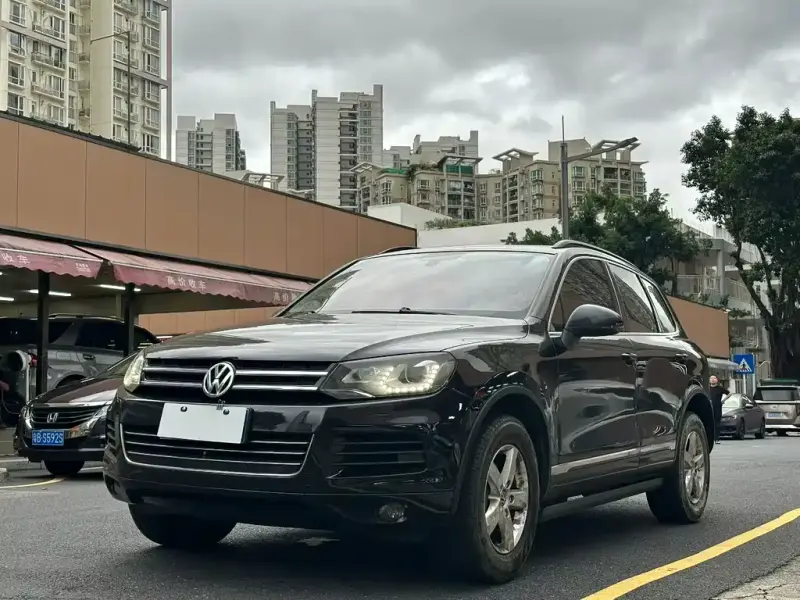 Volkswagen Touareg, 2015