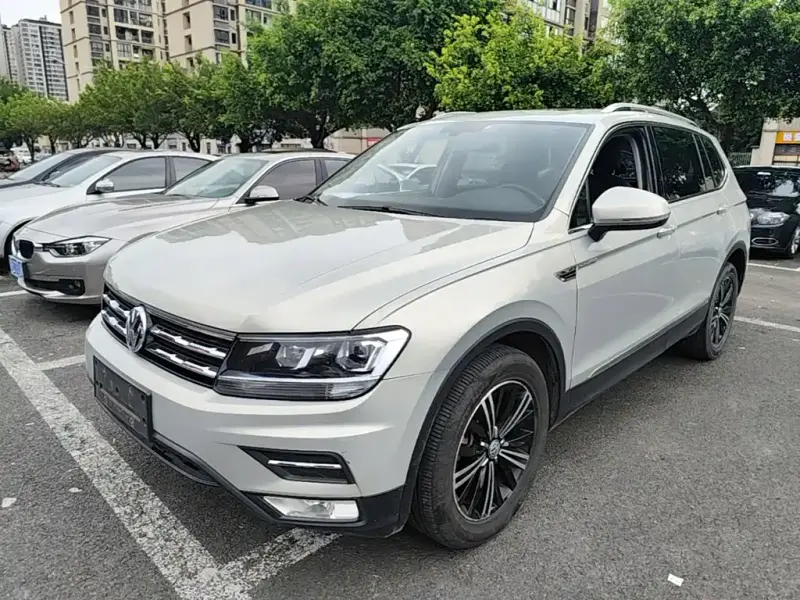 Volkswagen Tiguan L, 2019 — фото 1