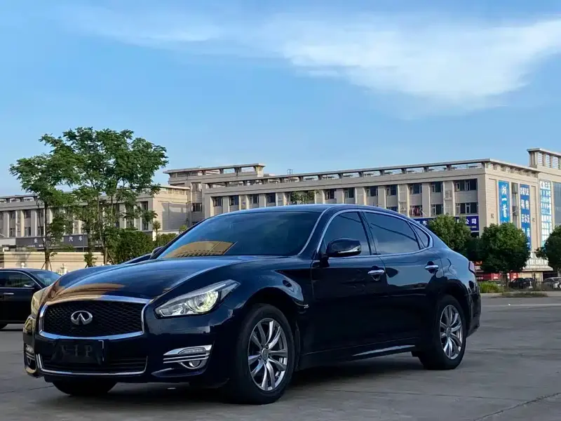 Infiniti Q70, 2018