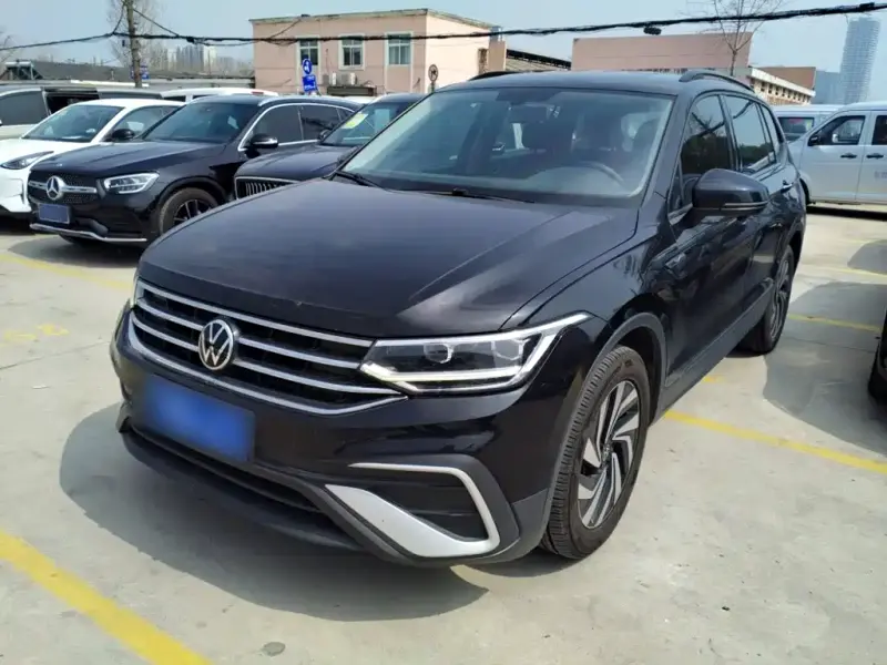 Volkswagen Tiguan L, 2021 — фото 1