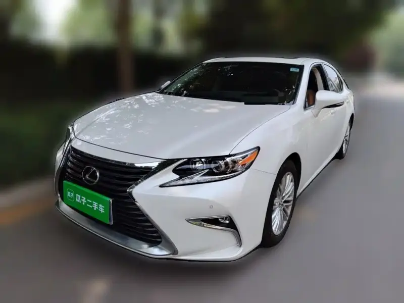 Lexus ES, 2016