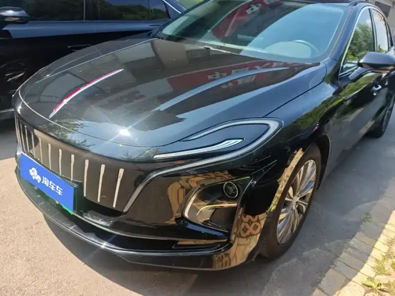 Hongqi E-QM5, 2024