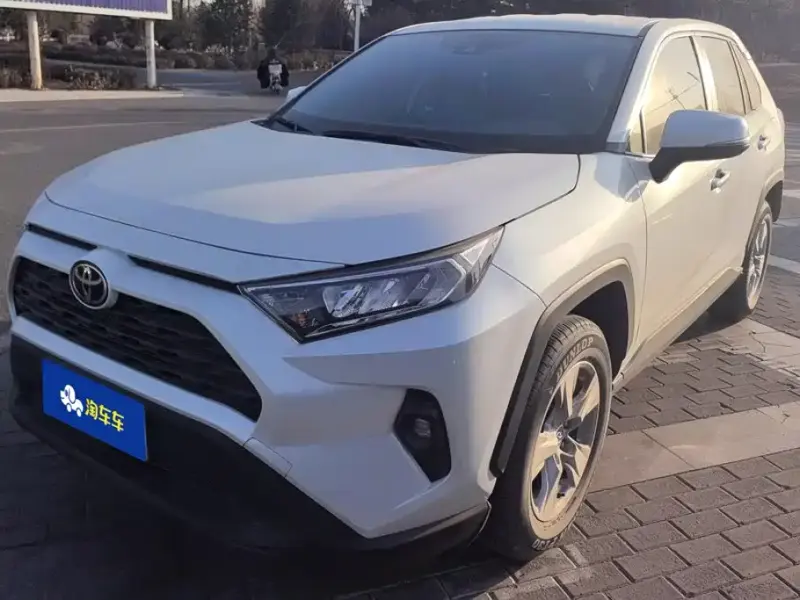 Toyota RAV4, 2023
