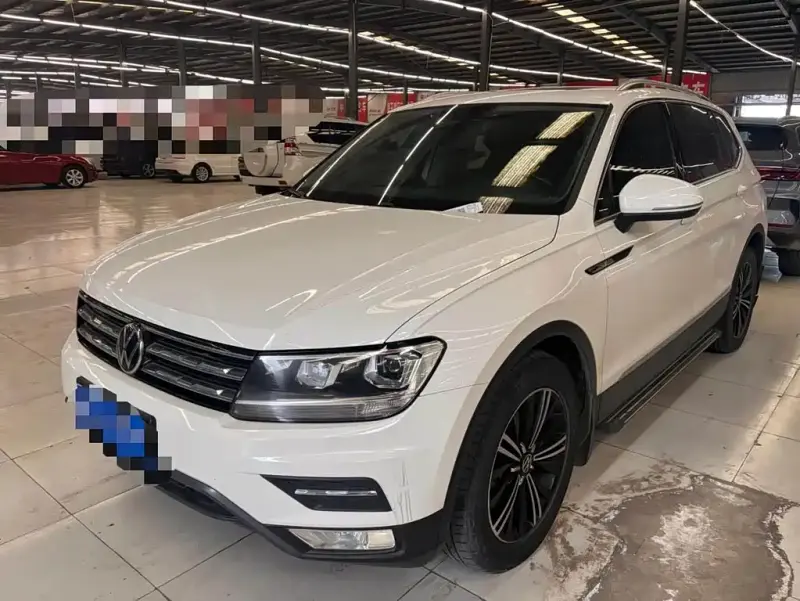 Volkswagen Tiguan L, 2021 — фото 1