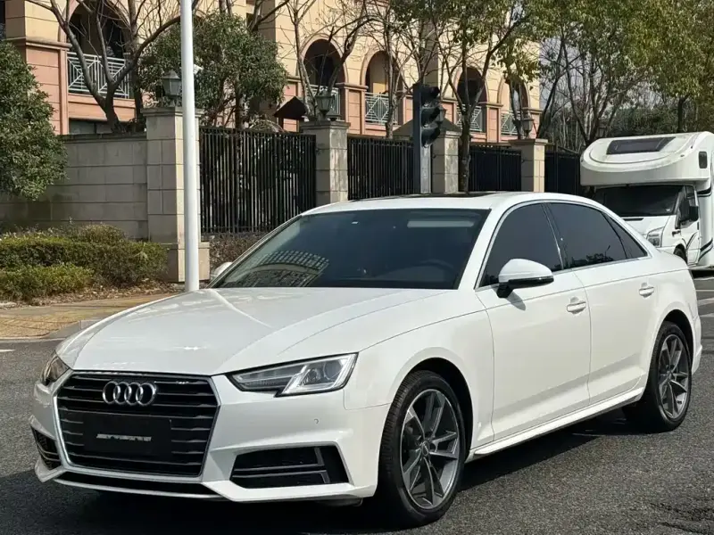 Audi A4L, 2019