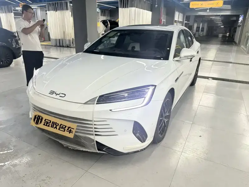 BYD Seal, 2025