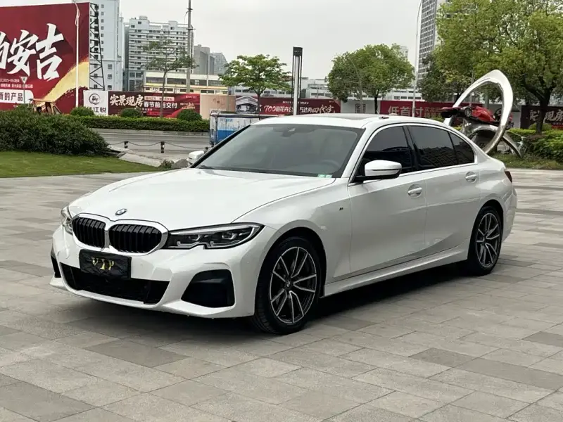BMW 3 Series, 2021