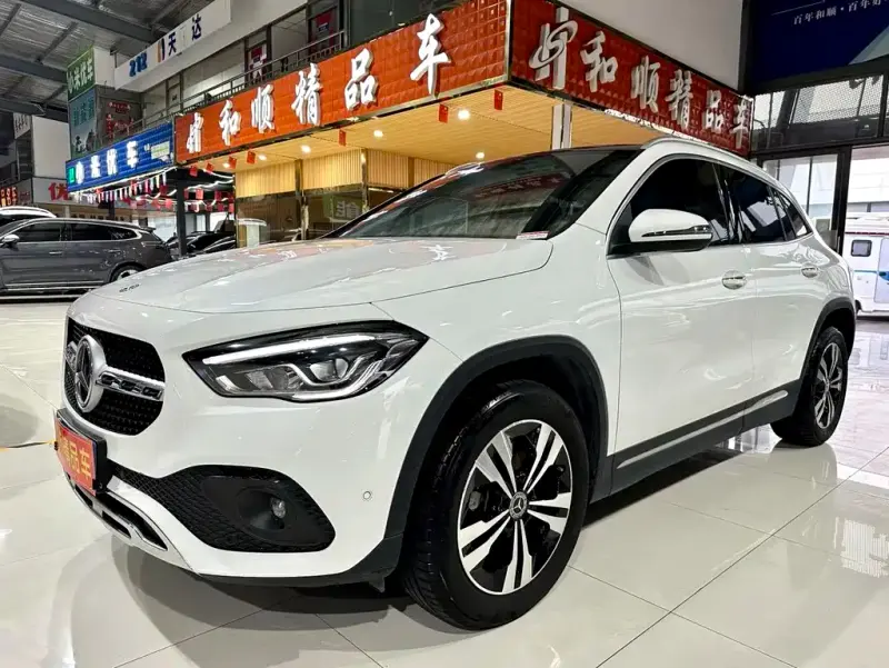 Mercedes-Benz GLA, 2021 — фото 1