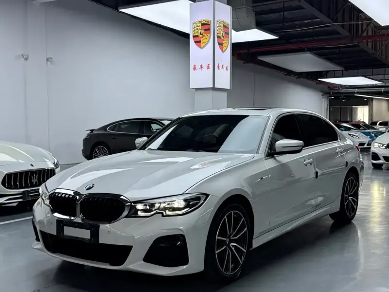 BMW 3 Series, 2022