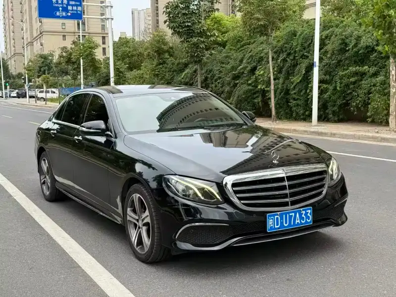 Mercedes-Benz E-Class, 2017 — фото 1