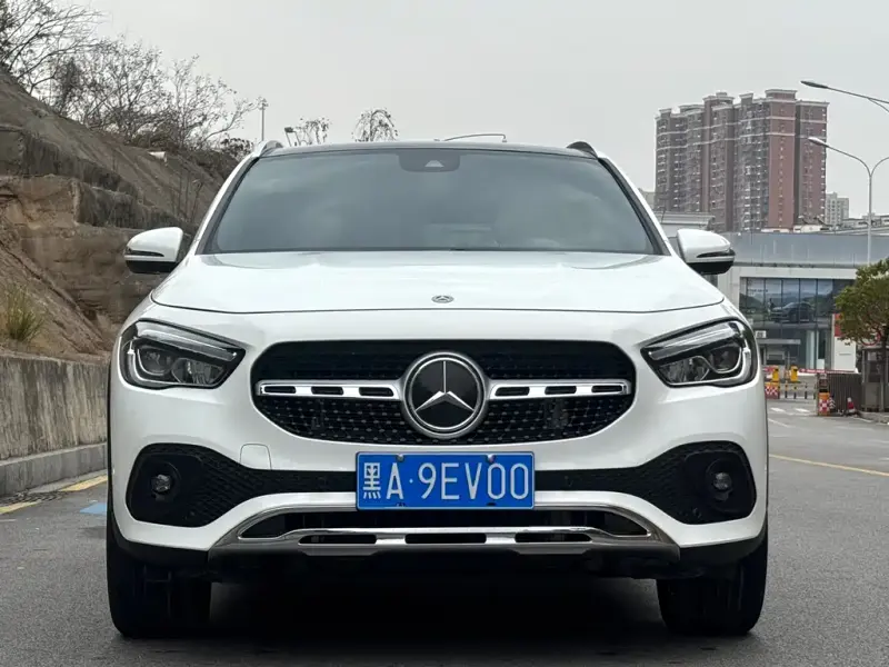 Mercedes-Benz GLA, 2023 — фото 1