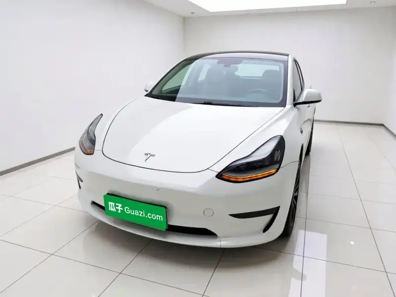 Tesla Model 3, 2020