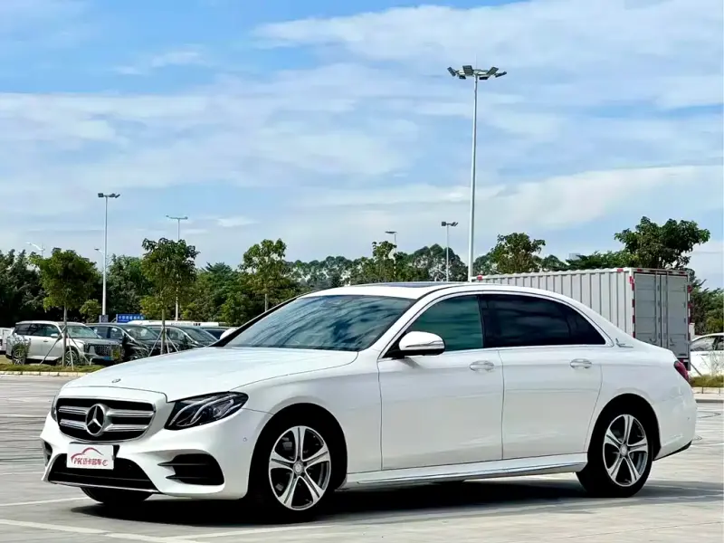 Mercedes-Benz E-Class, 2017 — фото 1