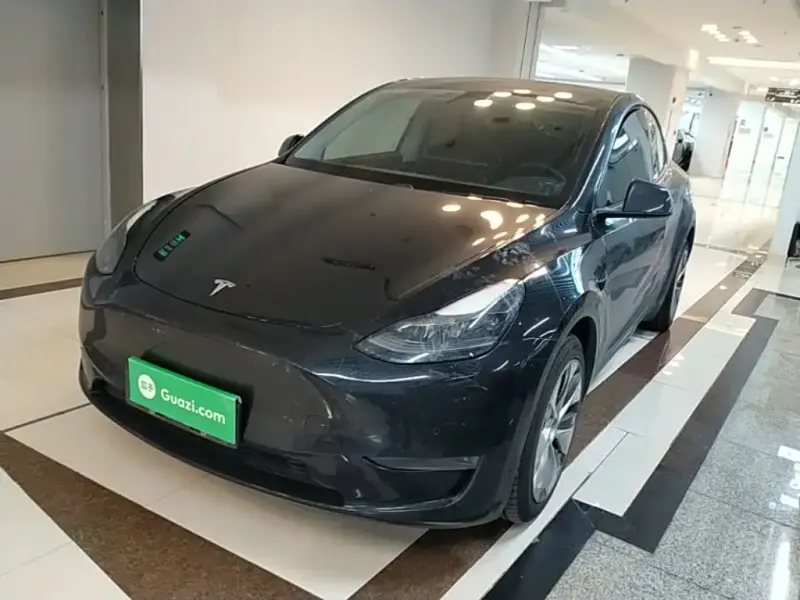 Tesla Model Y, 2021