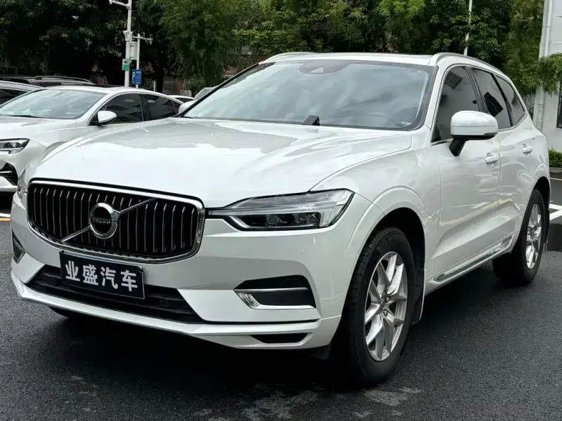 Volvo XC60, 2020 — фото 1