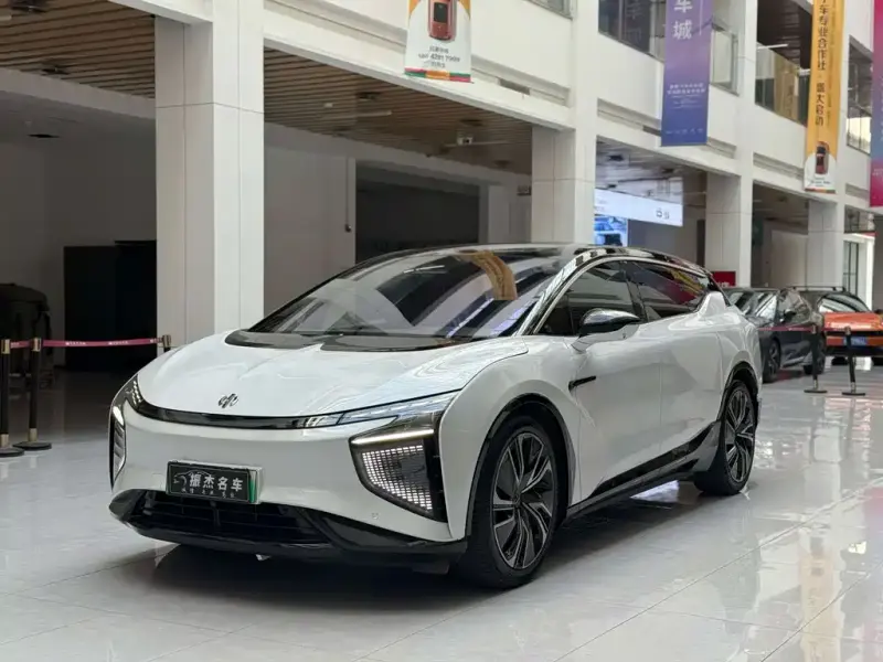 HiPhi X, 2024