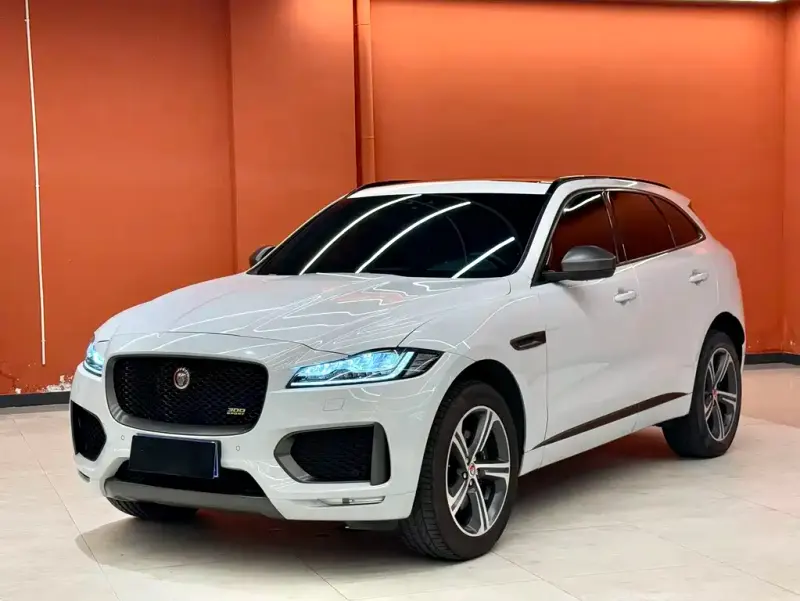 Jaguar F-PACE, 2021