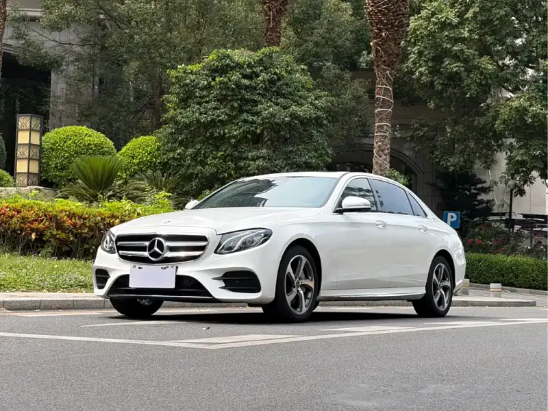Mercedes-Benz E-Class, 2017 — фото 1