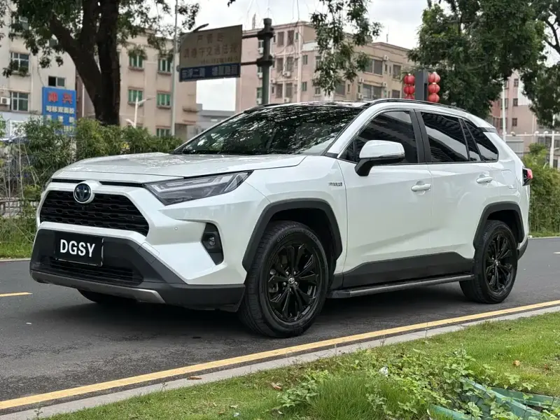 Toyota RAV4, 2023 — фото 1