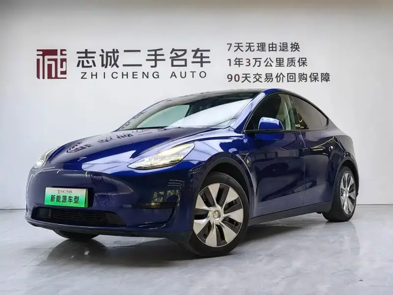 Tesla Model Y, 2022