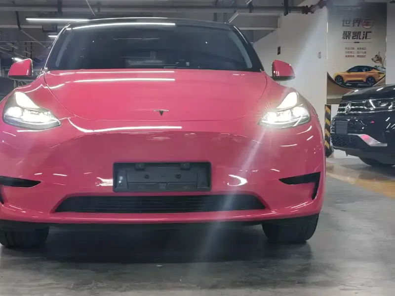 Tesla Model Y, 2023