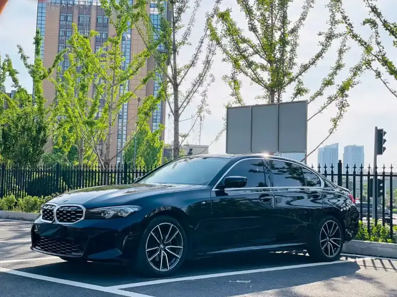 BMW 3 Series, 2023