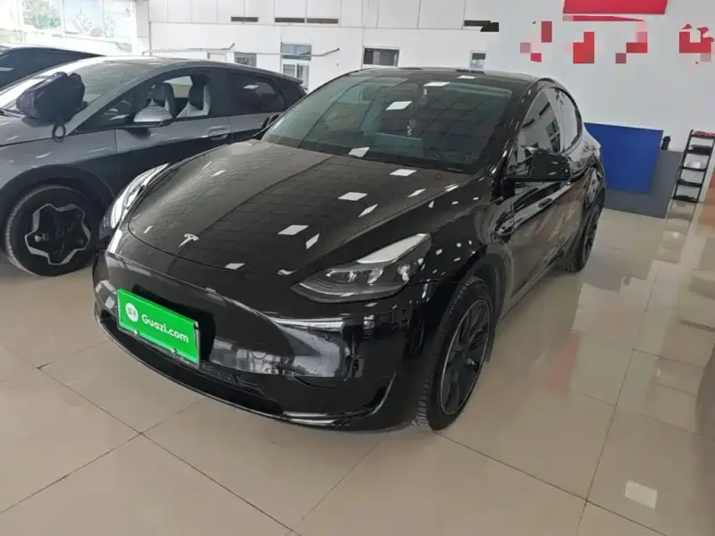 Tesla Model Y, 2023