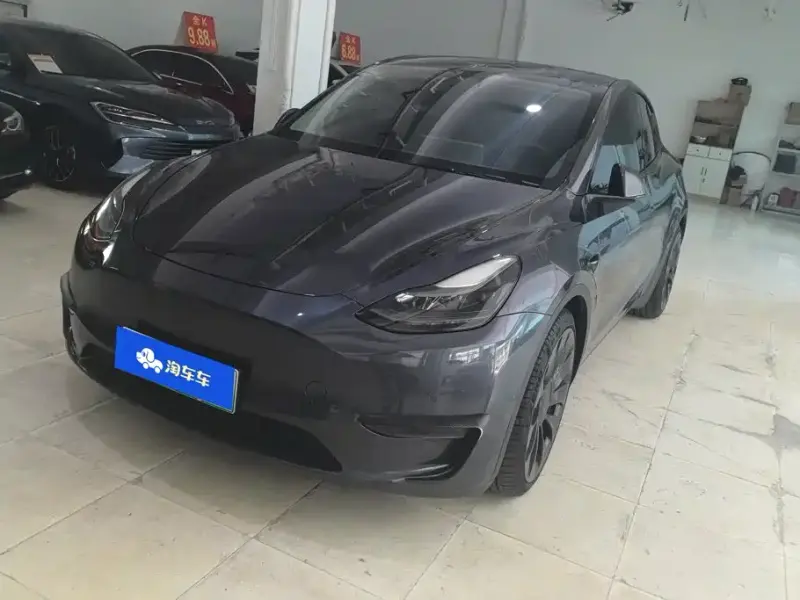 Tesla Model Y, 2021