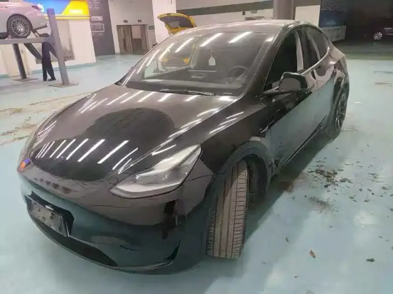 Tesla Model Y, 2022