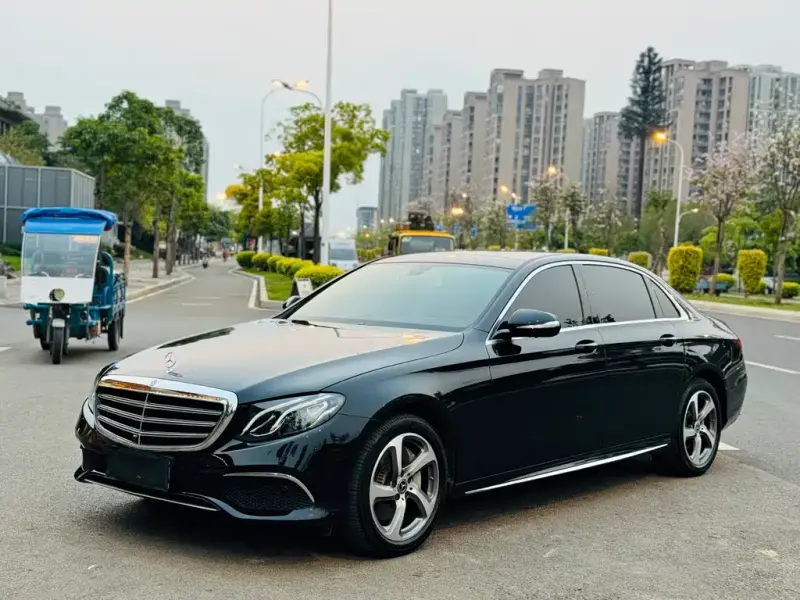 Mercedes-Benz E-Class, 2019 — фото 1