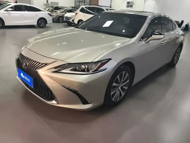 Lexus ES, 2019
