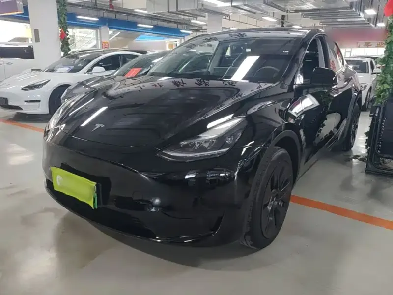 Tesla Model Y, 2023
